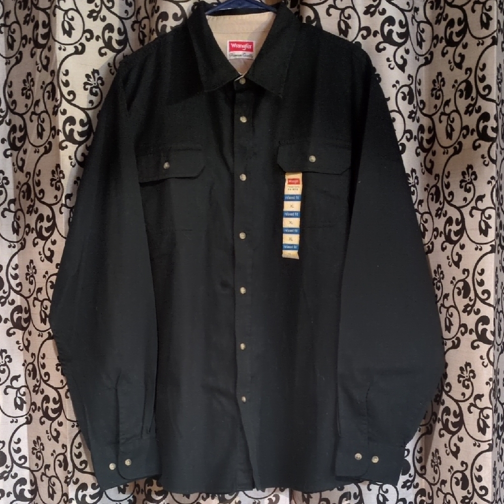 Wrangler Men's Relaxed Fit Long Sleeve Black Cotton Shirt XL